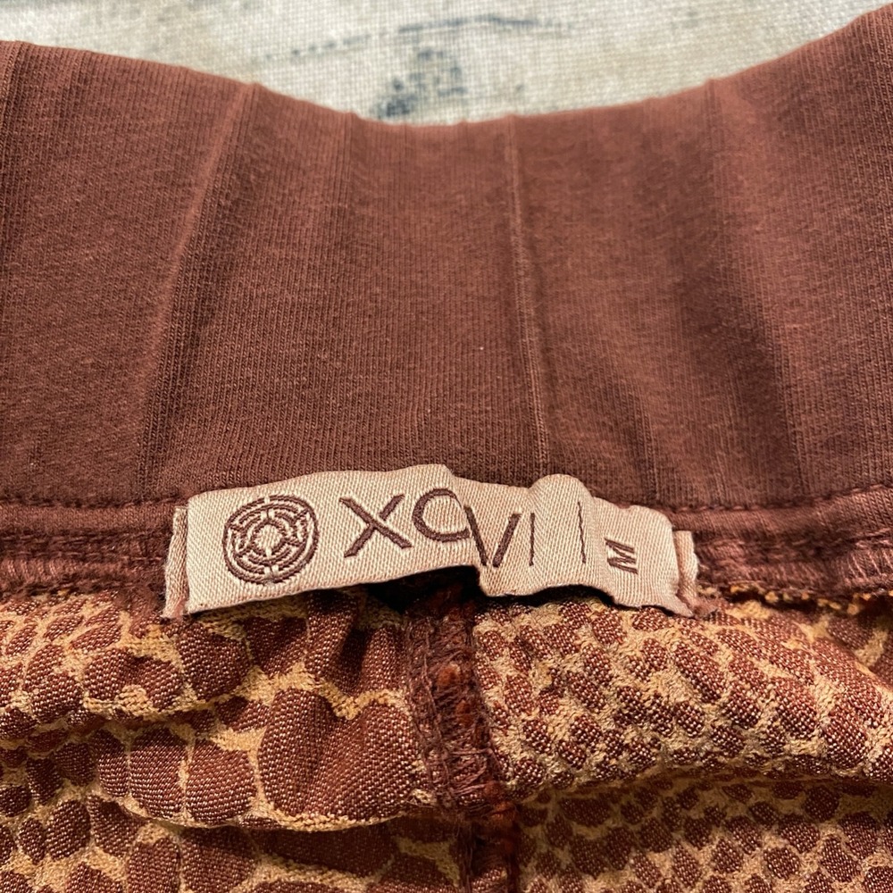XCVI Womens M Snake Skin Printed Textured Pull On Pants Brown Art to Wear - Picture 7 of 9